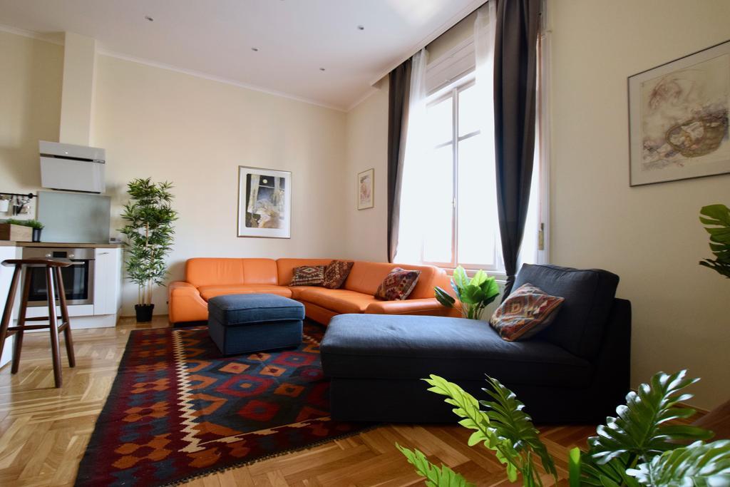 Luxury Apartment By Hi5 - Kiraly Street Suite ブダペスト エクステリア 写真