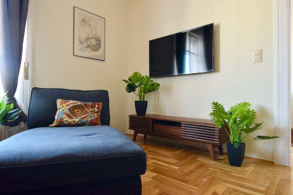 Luxury Apartment By Hi5 - Kiraly Street Suite ブダペスト エクステリア 写真