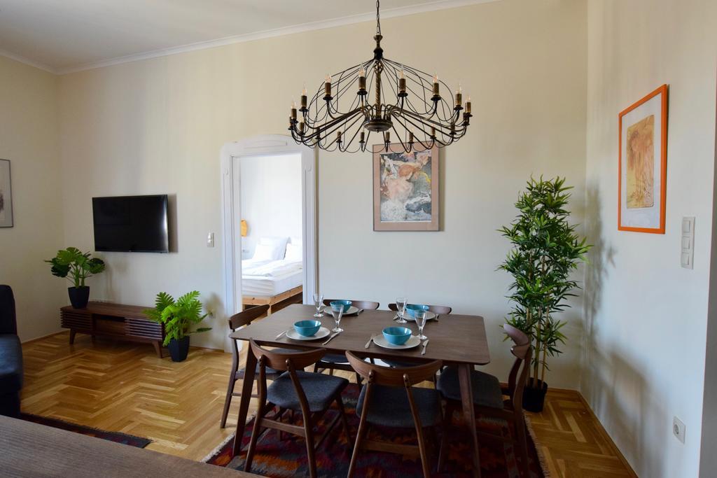 Luxury Apartment By Hi5 - Kiraly Street Suite ブダペスト エクステリア 写真