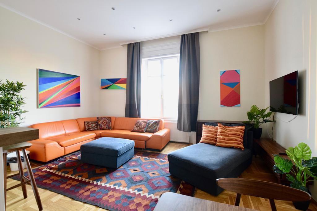 Luxury Apartment By Hi5 - Kiraly Street Suite ブダペスト エクステリア 写真